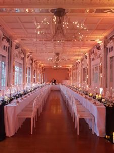 Le Salon des Miroirs