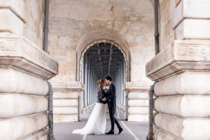 Kiss me in Paris