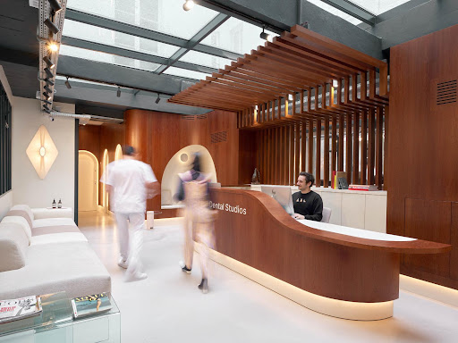 Paris Dental Studios - Centre Dentaire MARAIS Soins Dentaires - Chirurgiens-dentistes - Orthodontie