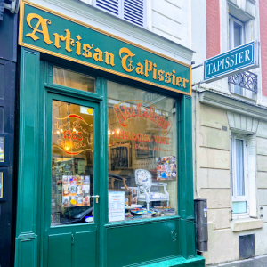 Tapissier Paris, Au Cabriolet