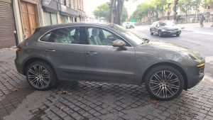 Yesdriveme.com leader Français avec 1000 Chauffeurs Sans Voiture disponibles pour conduire votre voiture à votre place