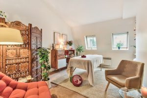 Pura Veda - Ayurveda - Aromathérapie - Massages - Consultations par Mickael Darthiail, thérapeute certifié.